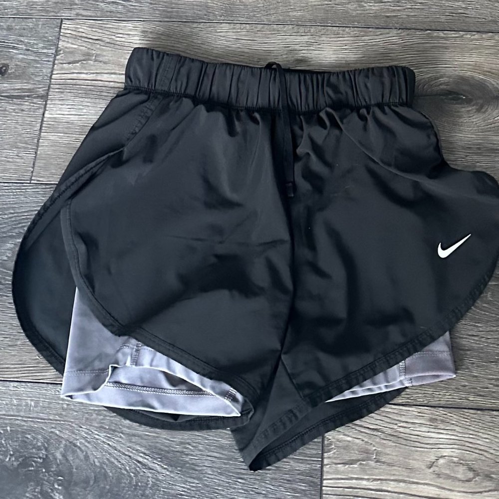 3PAIRS XS Ladies DRI Fit Nike shorts 3 Pairs Originally $40 each LIKE NEW